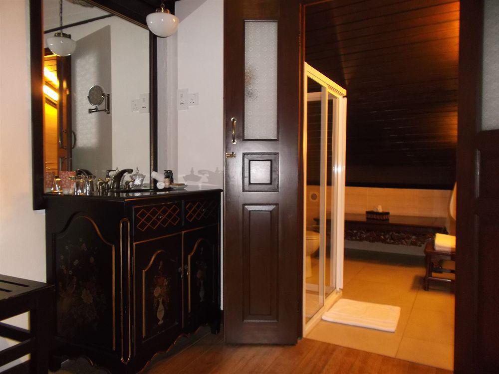 Campbell House Hotell George Town Exteriör bild
